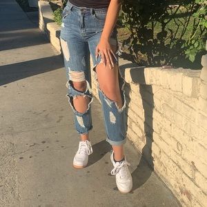 RIPPED FASHION NOVA JEANS